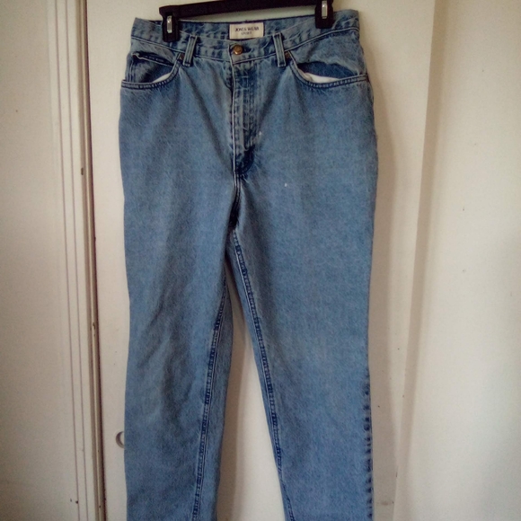 Jones Wear Sport Jeans Size 2 